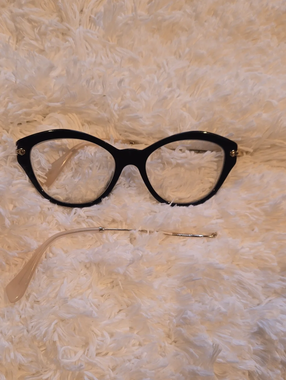 Woman's MIU MIU GLASSES